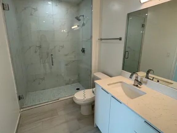 3rd image of 602 E Dania Beach Blvd #1421
