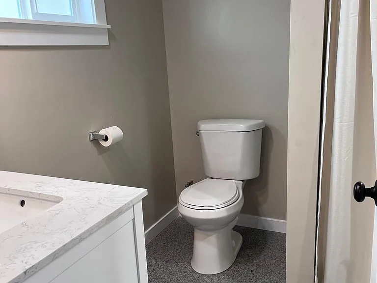 1024 1/2 Ohio St #BACK HOUSE — Photo 8