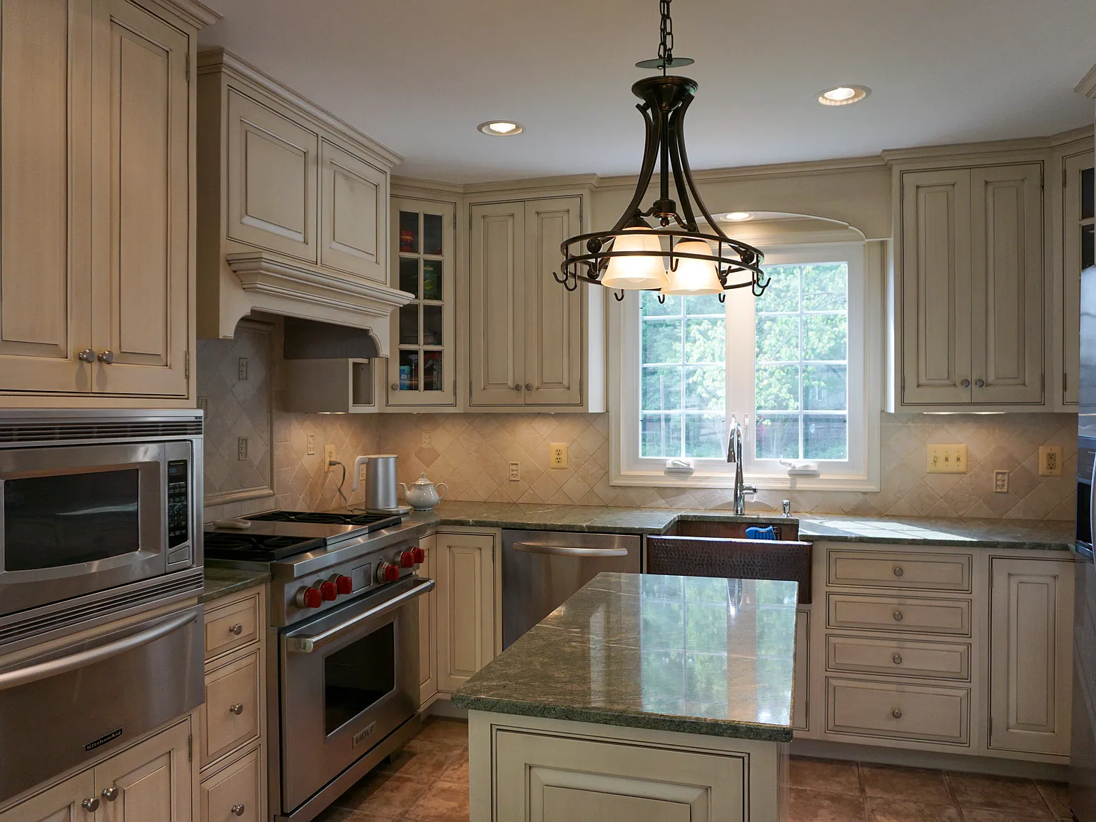 4 bed, 2822 sqft, $6,500 — Photo 4