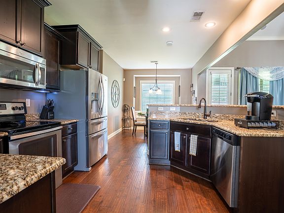 3rd image of 3542 Welford Dr