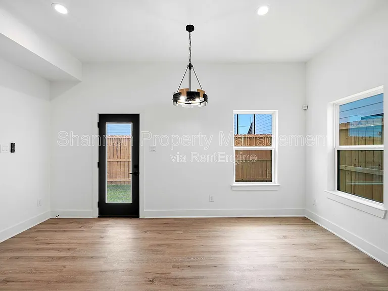 2107 Esther Dr #A — Photo 12