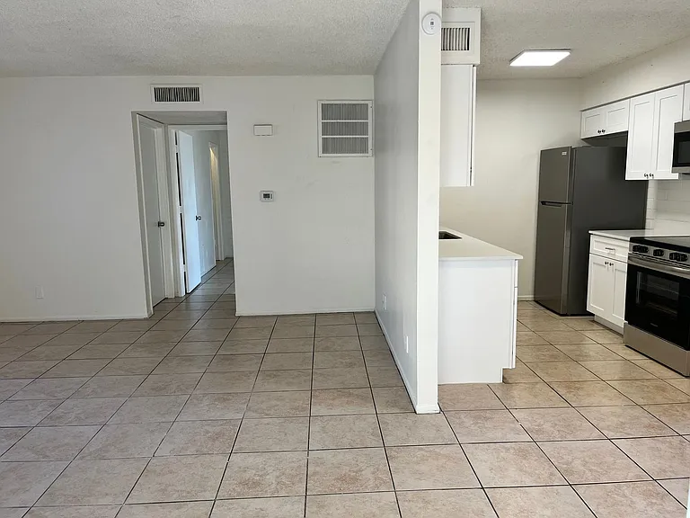 Catalina View Apartments — Photo 52