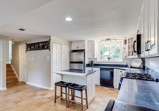 4th image of 1014 Croton Dr