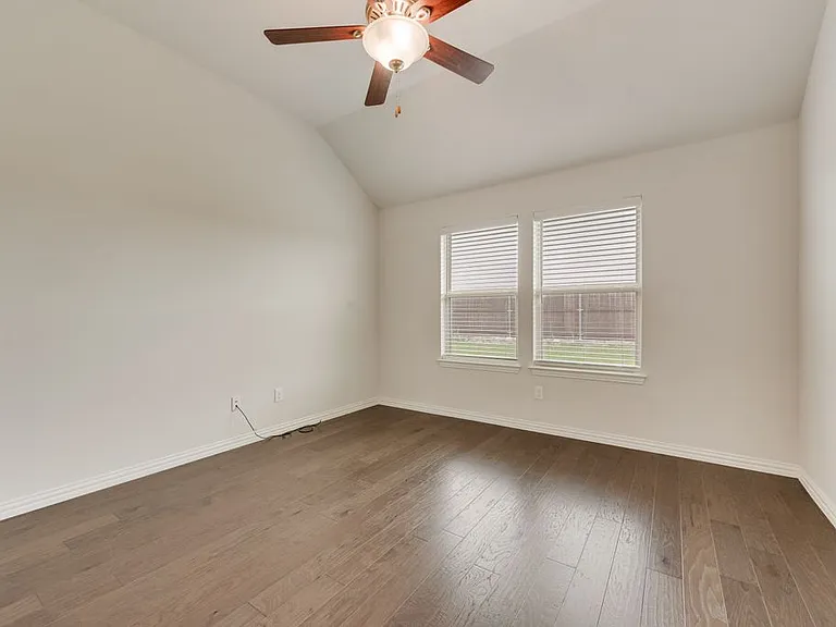 1560 Seminole Dr — Photo 7