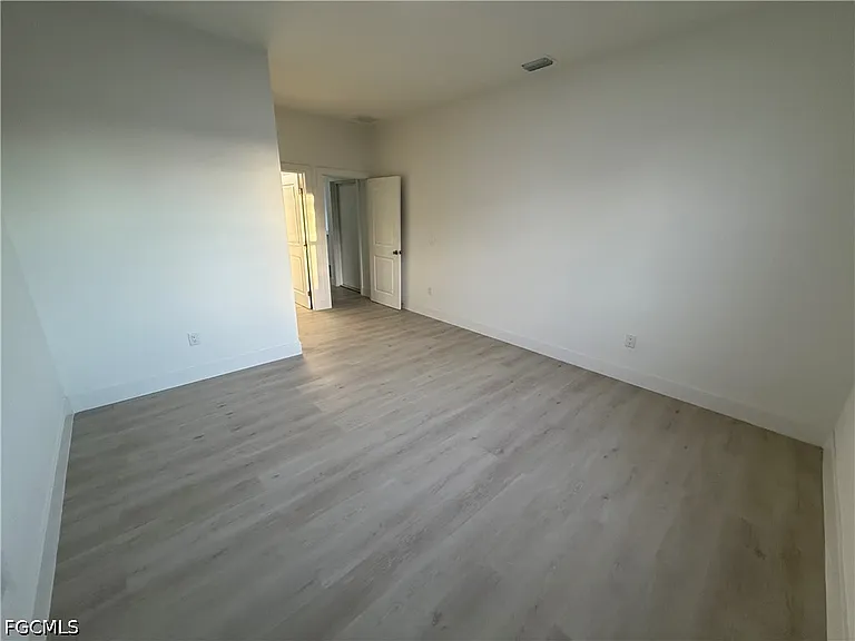 227 Hightower Ave S — Photo 14