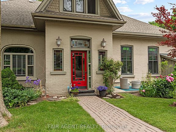 4th image of 26 Daly Ave
