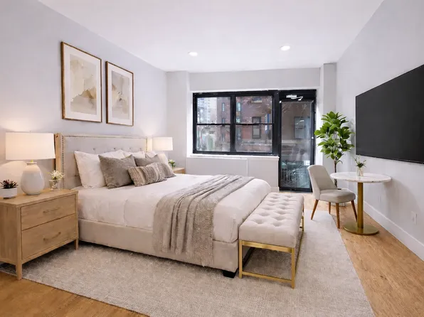 213 E 37th St #2B, New York, NY 10016