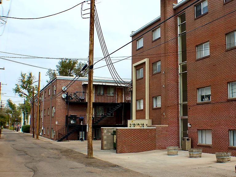 Knight Apartments and Sunlight Townhomes - located in historic downtown Greeley! — Photo 11
