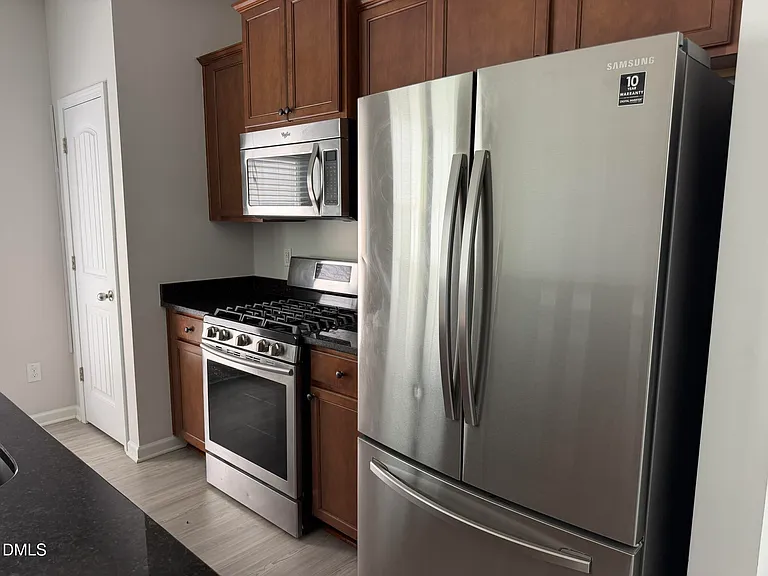 221 Irving Way — Photo 13