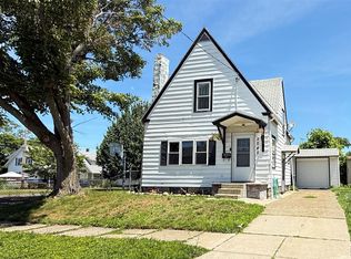 2045 Market St, Erie, PA 16510