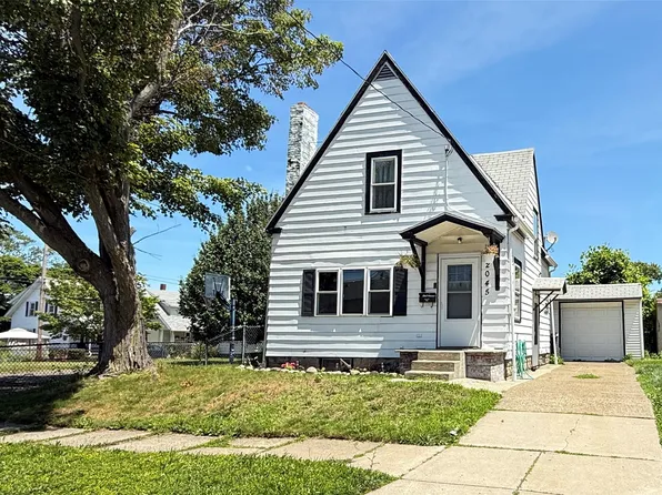 2045 Market St, Erie, PA 16510