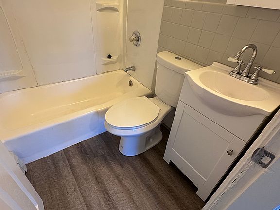4th image of 118 Laval St #2