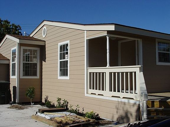 3rd image of 1325 Ormond Dr
