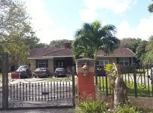 9400 SW 104th St, Miami, FL 33176