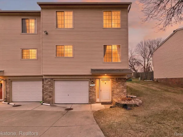 37744 Charter Oaks Blvd #397, Clinton Township, MI 48036