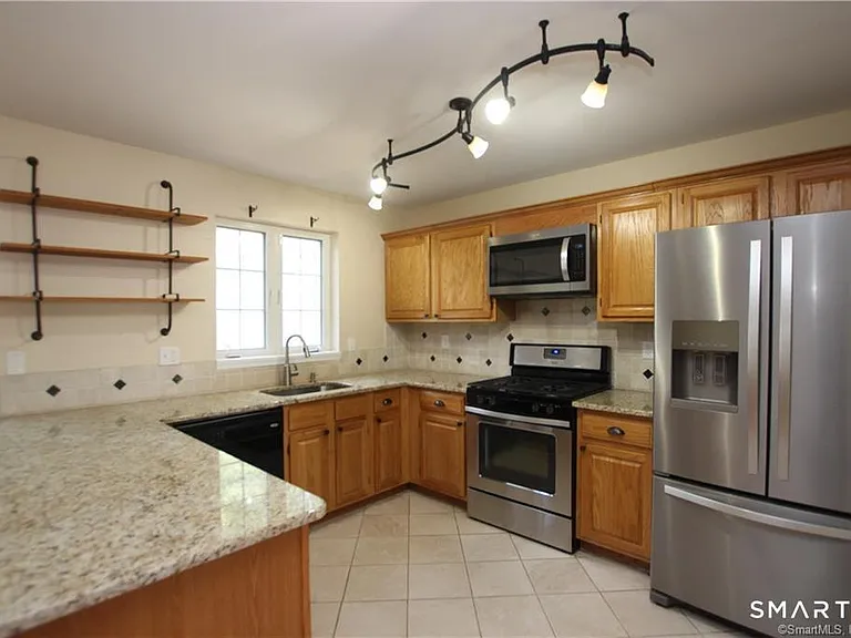 22 Main St #5-32 — Photo 2