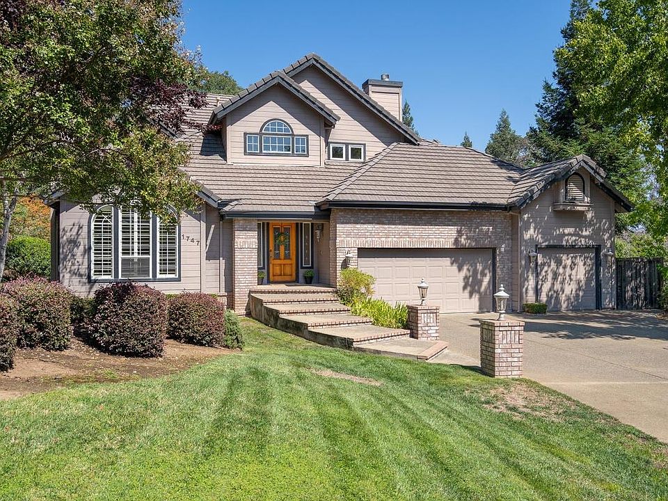 1st image of 1747 Santa Maria Way