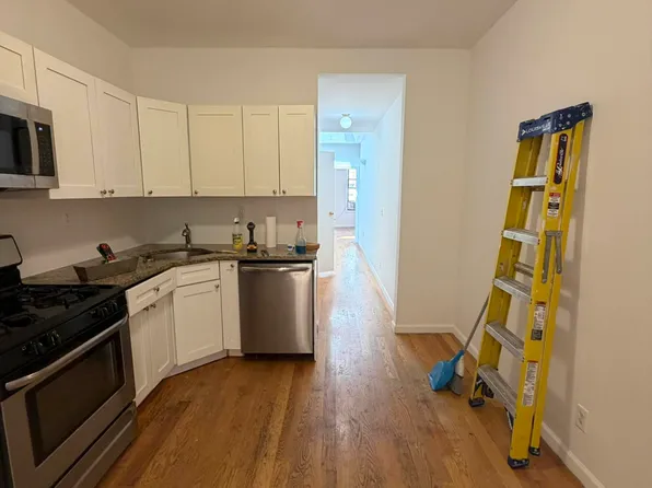 278 Wyckoff Avenue image 1 of 9