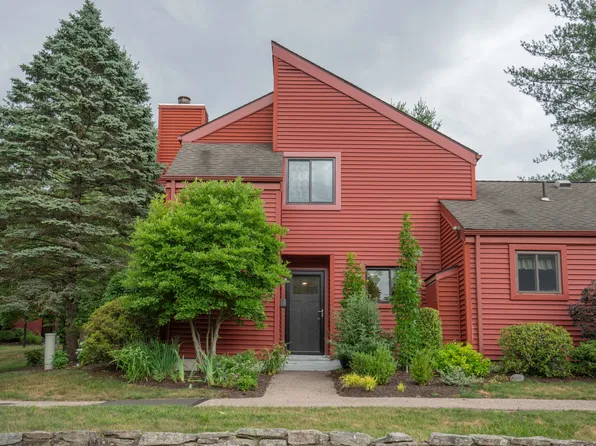 221 Hollister Way North #221, Glastonbury, CT 06033
