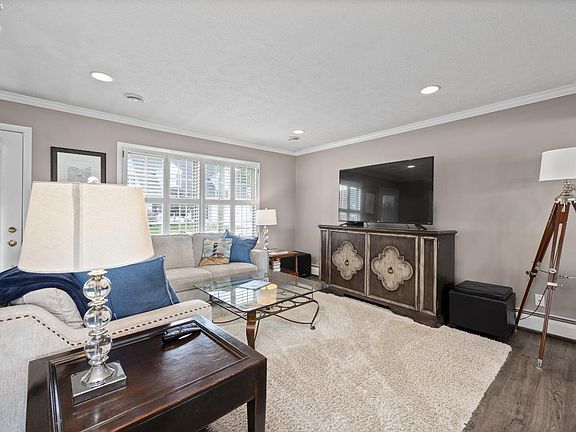 4th image of 5105 Park Dr