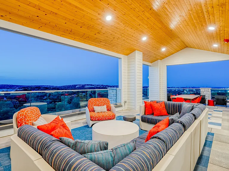 Relax on our Sky Deck with views of the Austin Skyline and West Park Greenbelt.