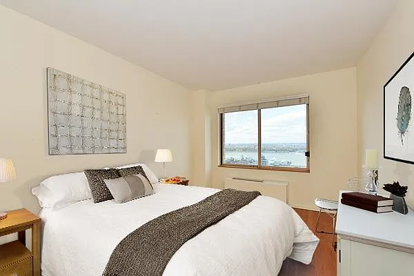 Sold by Kian Realty | media 14