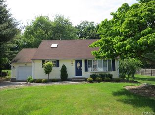 19 Pioneer Ave, Suffern, NY 10901