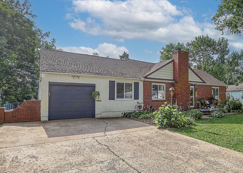 1st image of 5009 NE Tarkio St