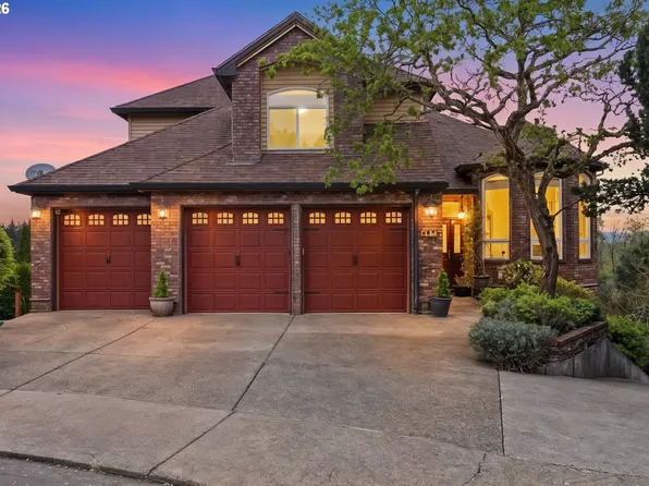 16765 SW Blackberry Ln, Beaverton, OR 97007