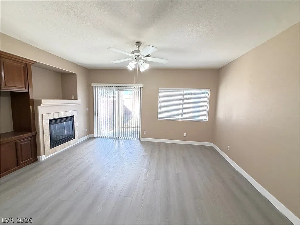 3 bed, 2.0 bath, 2150 sqft, $2,280 — Photo 3