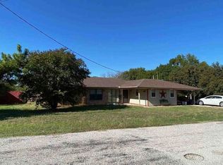 136 Runaway Bay Dr, Runaway Bay, TX 76426