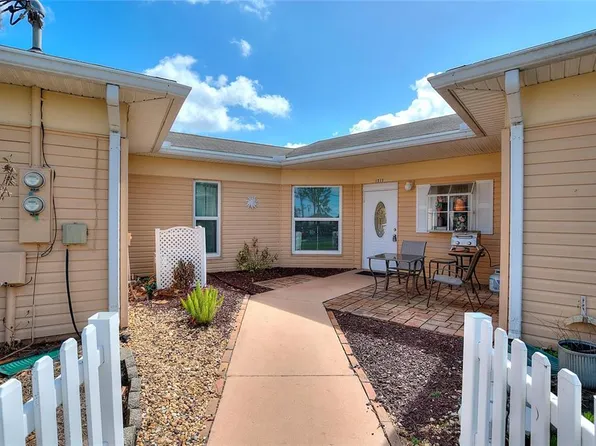 1217 Club Cir, Lake Wales, FL 33854