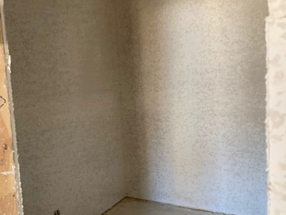 4th image of 913 Blackbird Dr