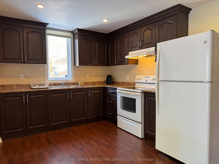 56 Sadot Ct — Photo 3