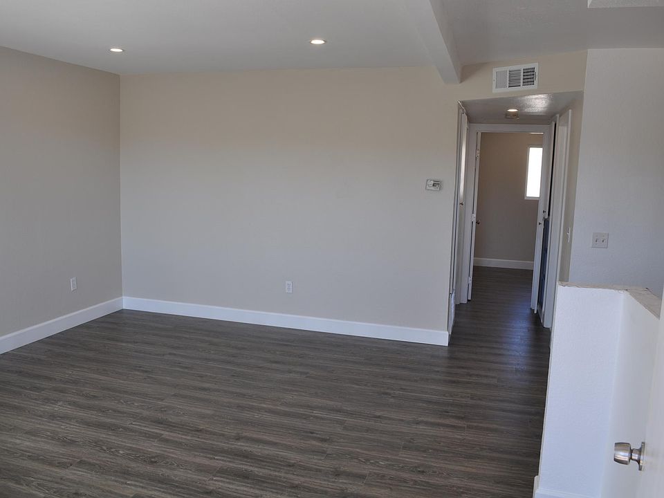 1st image of 1074 W 48th St #3