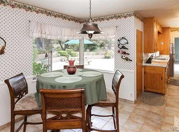 5th image of 115 La Crescenta Dr