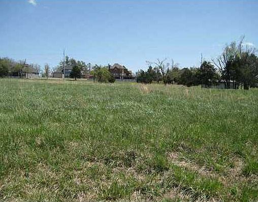 1st image of E Bridgewater Ln