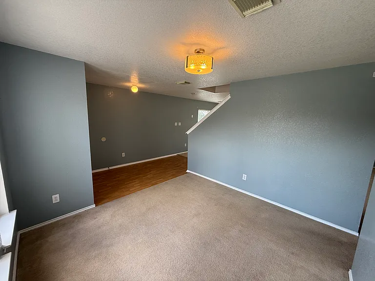 10838 Larson Cavern — Photo 3