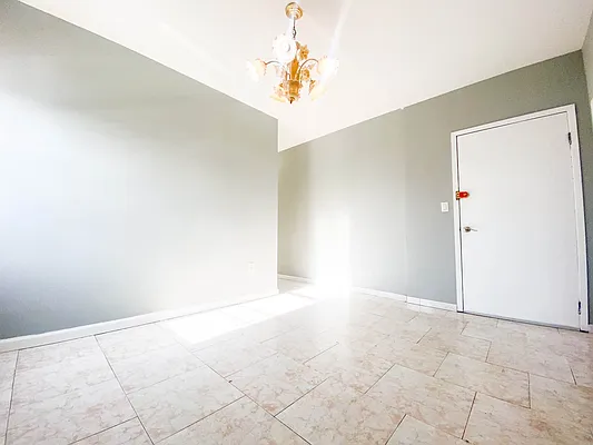 Rented by RealTegrity NY LLC | media 13