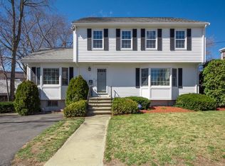 4 Moloney St, West Roxbury, MA 02132