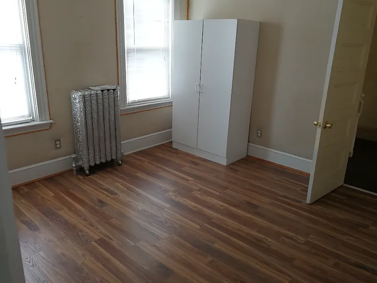 34 Hume Ave #1 — Photo 4