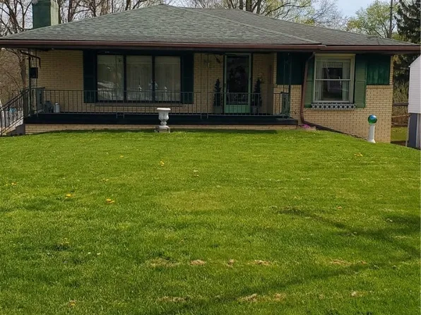 535 Rockdale Rd, Follansbee, WV 26037
