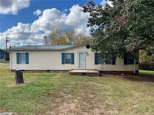 209 Depot St, Franklinville, NC 27248