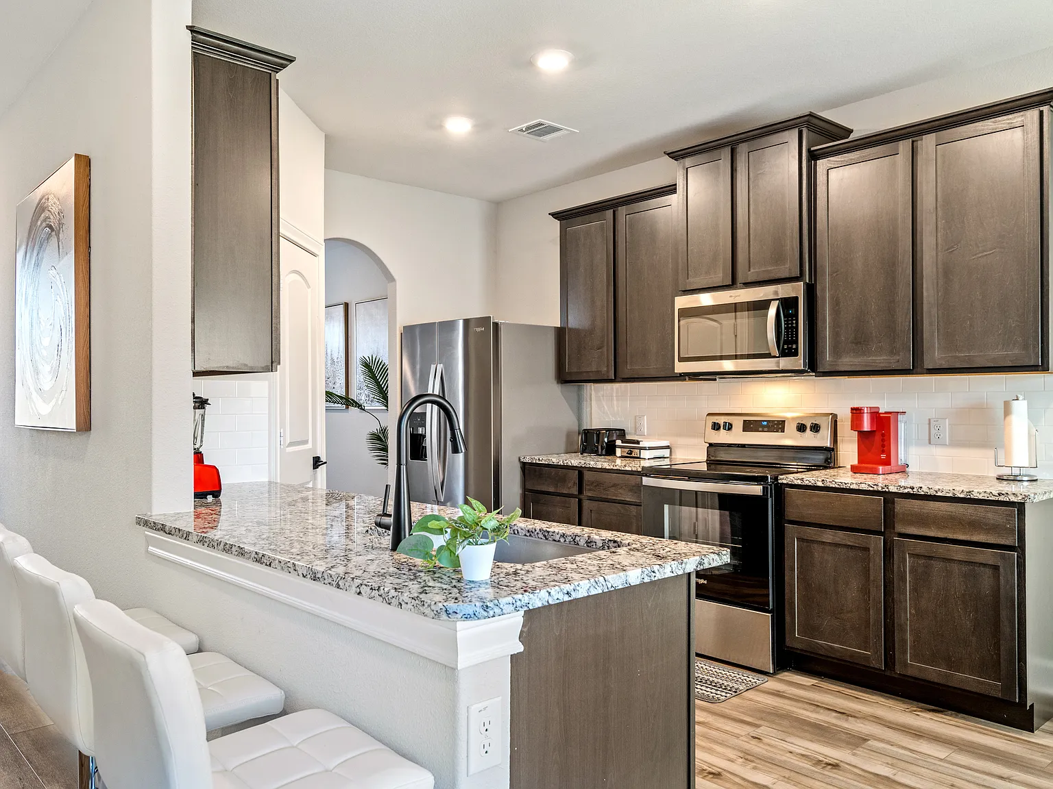4 bed, $4,600 — Photo 4