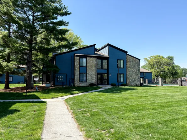 Pebble Point Apartments