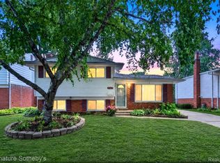 940 Langley Blvd, Clawson, MI 48017
