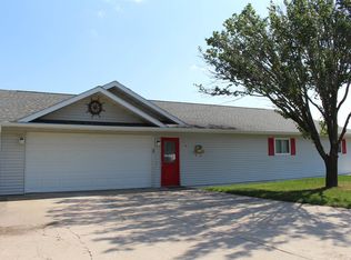 114 Harbor Dr, Lake View, IA 51450