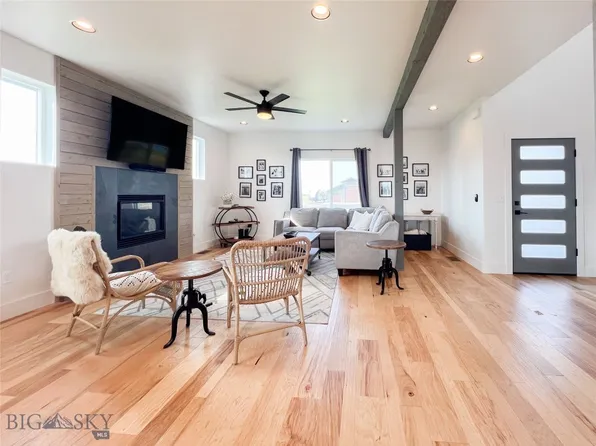 291 McCullough Dr, Bozeman, MT 59718