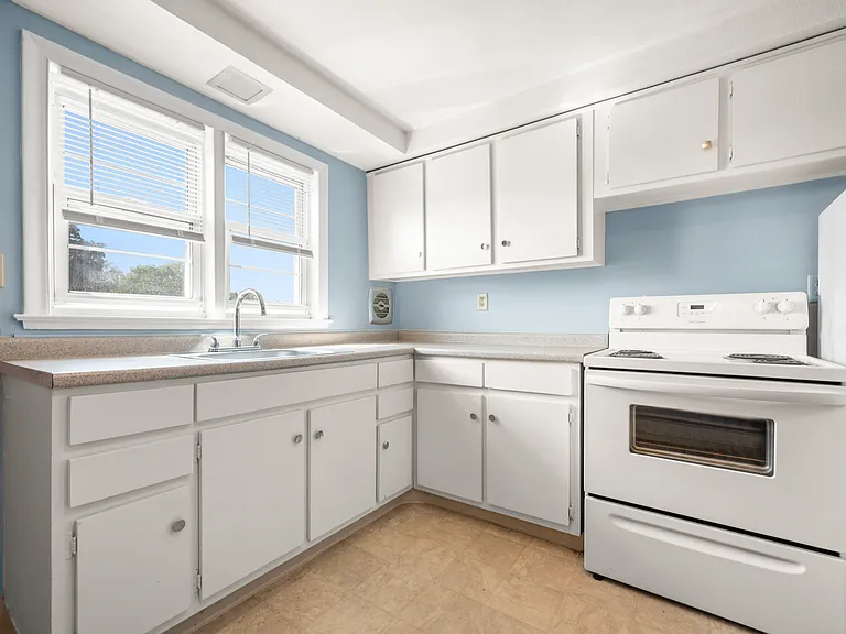 336 Park Ave #D — Photo 10