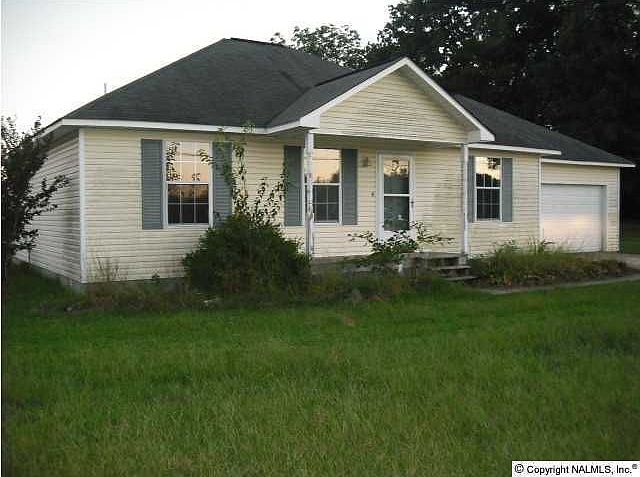 2nd image of 1305 Kilpatrick Rd